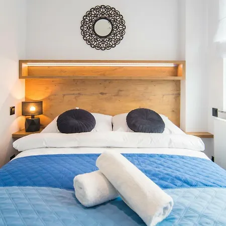 アパート Black & White